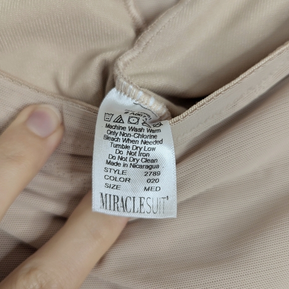 Miraclesuit Extra Firm Sexy Sheer Shaping Hi-Waist Thigh Slimmer - Picture 5 of 6